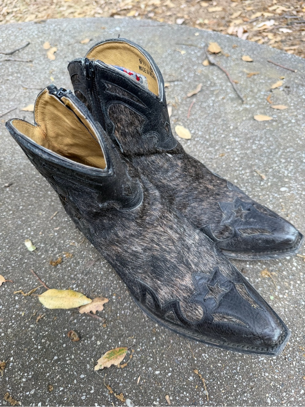 Old Gringo Black Hair-on-Hide Star Accent Ankle Booties - Picture 5 of 6